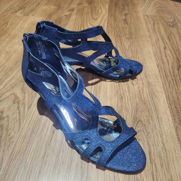 Easy Street Alive5 Blue Shimmer Heels, Size 7M - Picture 7 of 8